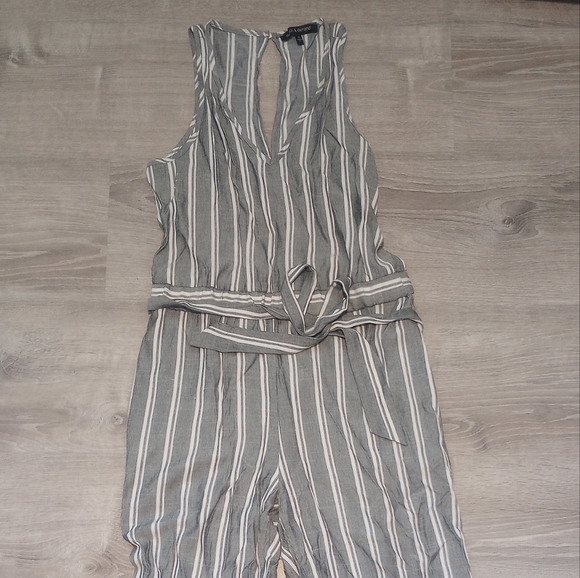 Grey & white striped jumpsuit - Picture 1 of 5